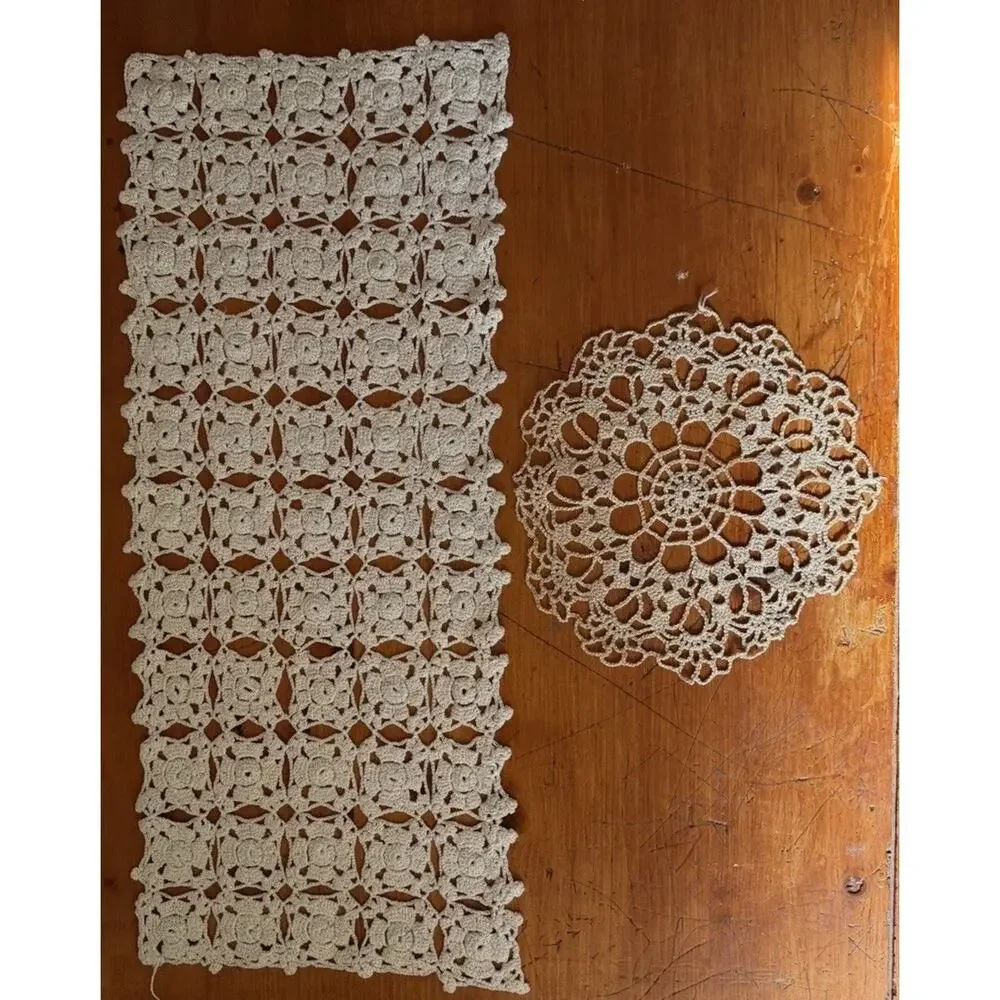 Vintage Lace Doily Set Metallic Thread Round & Rectangular Table Linens - Picture 3 of 14
